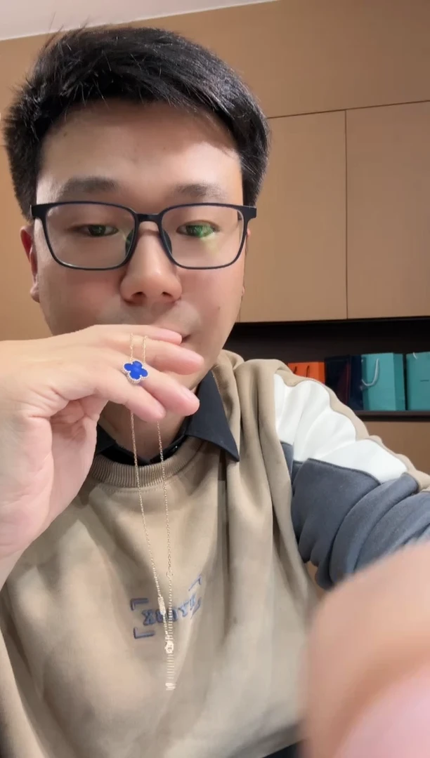 【闪购商品】玛瑙/玉髓套链18K金镶嵌蓝色k黄，四叶草套链GHJ，25版