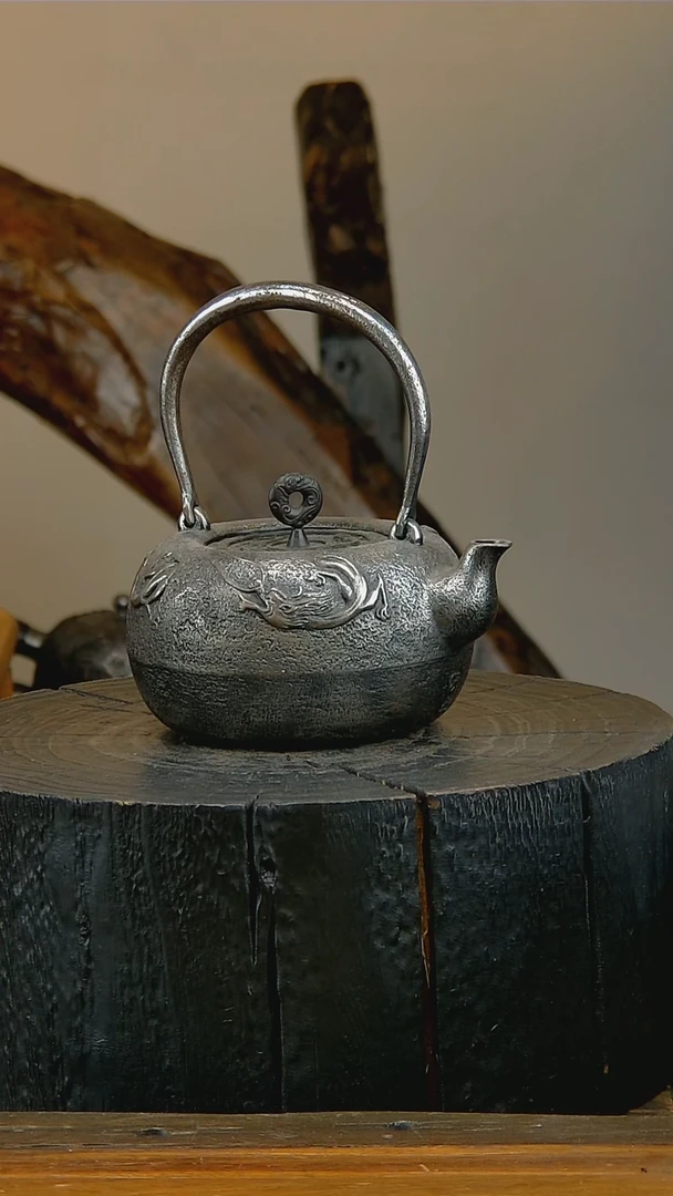 别看我人不正经，壶，正儿八经！