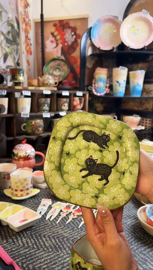 景德镇设计款手绘杯杯