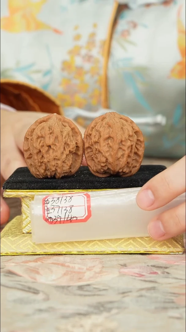 【闪购商品】文玩核桃把件非嫁接北京