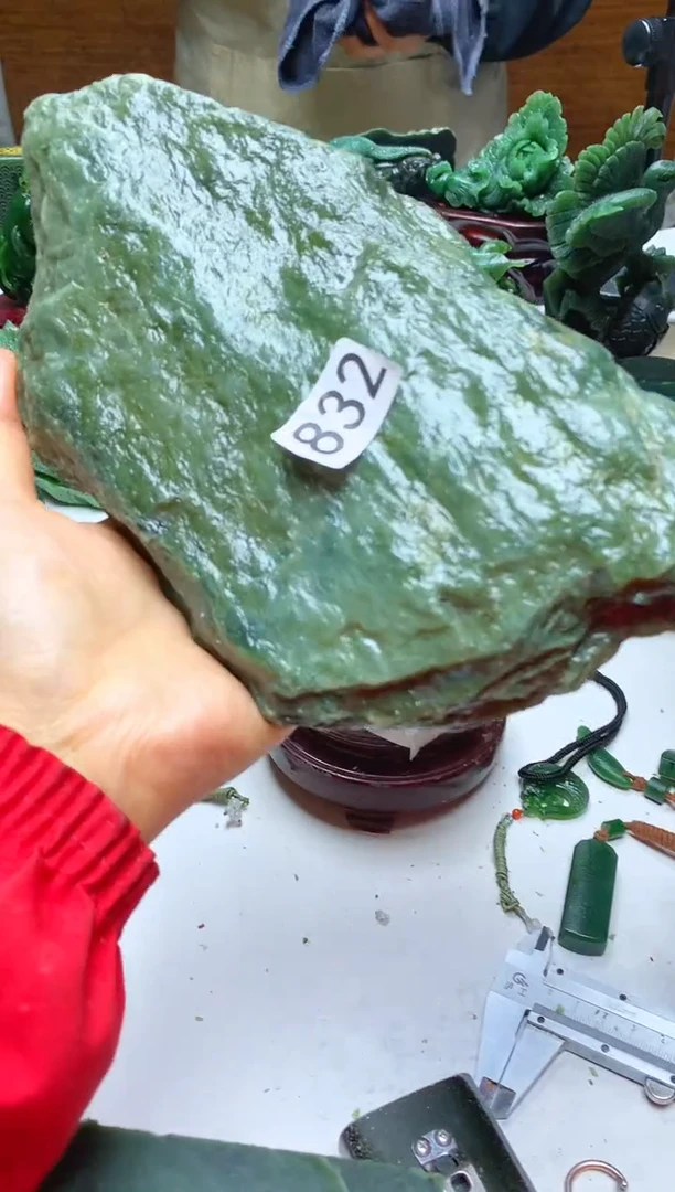 未镶嵌和田玉摆件1