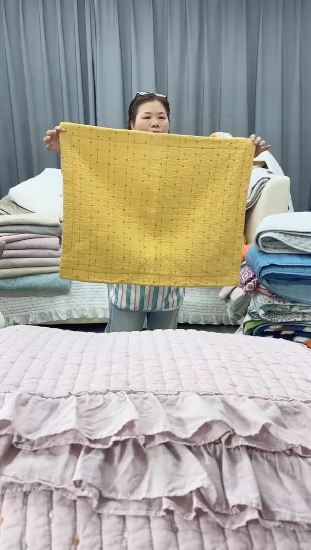 棉黄色米粒绣枕套一对