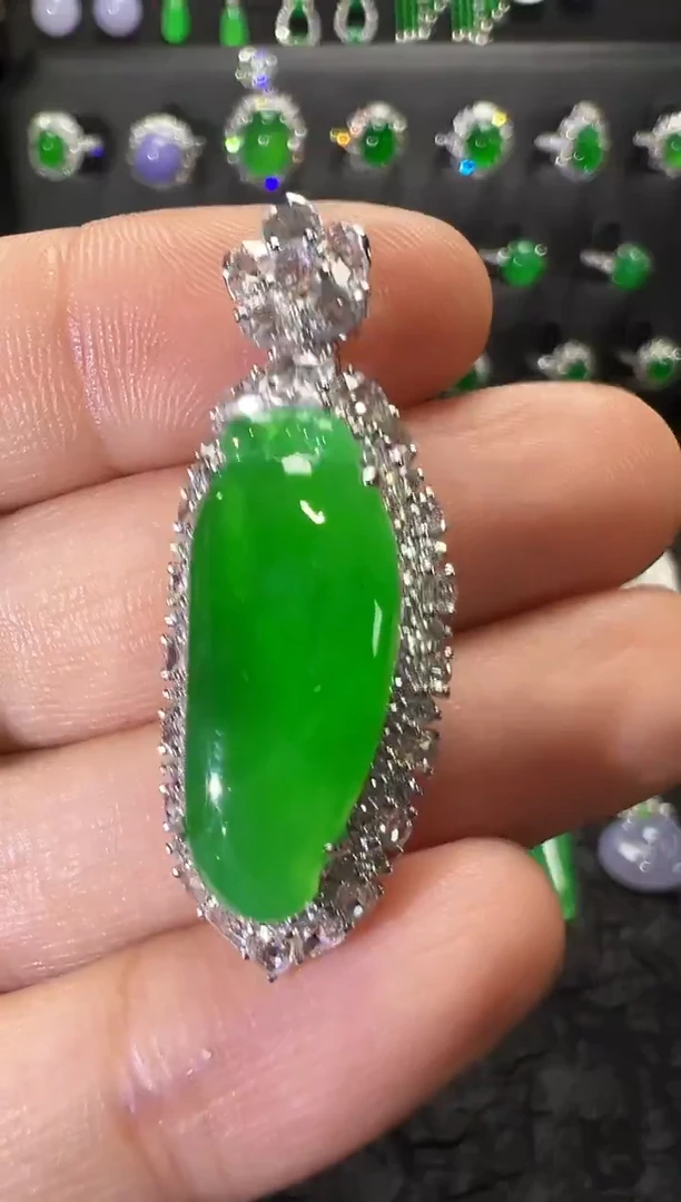 吊坠(不含链)18K金镶嵌翡翠高冰黄阳绿福瓜吊坠