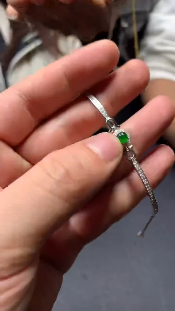 【闪购商品】翡翠手链未镶嵌0850483418/多样性发一