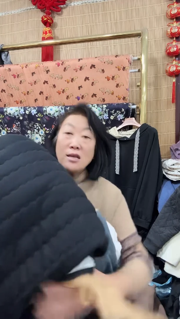 石墨烯黑色绗棉两米布料