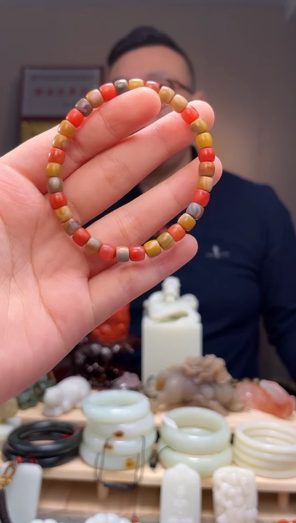 颈饰未镶嵌南红玛瑙手串