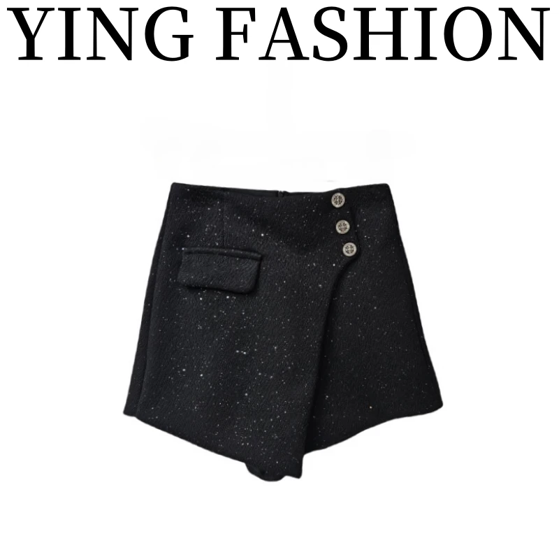 【YING FASHION】莹老板-时尚气质百搭亮钻三粒扣短裤 8120059 272