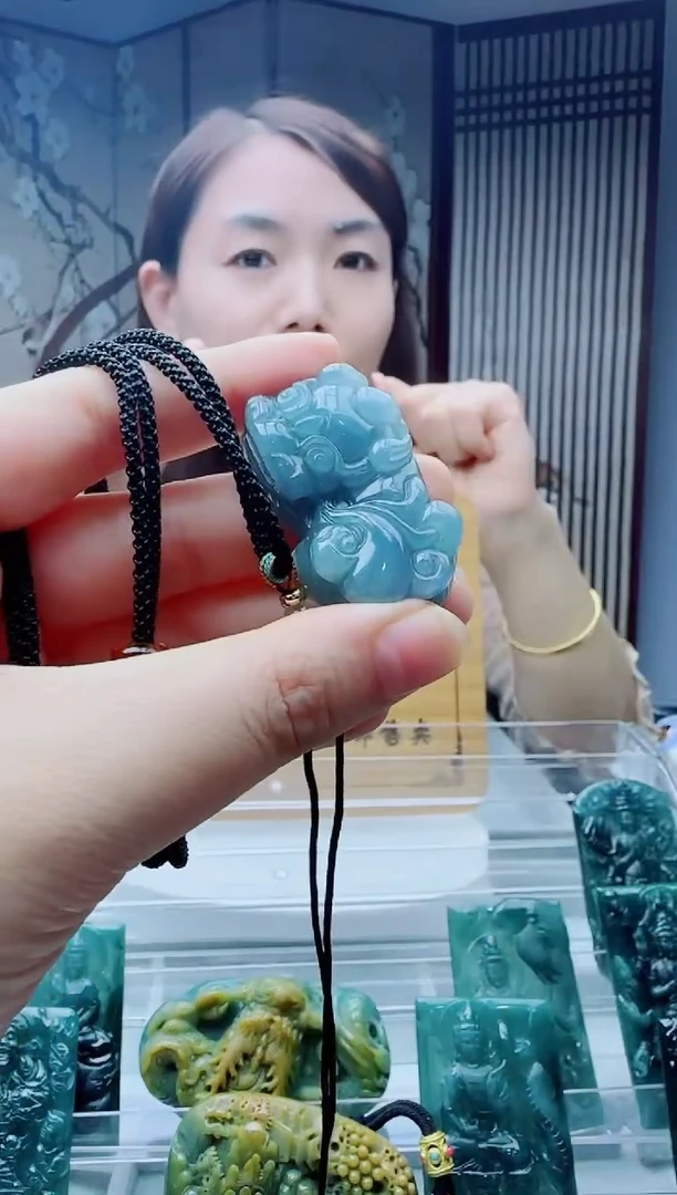 颈饰未镶嵌翡翠多样性发其一