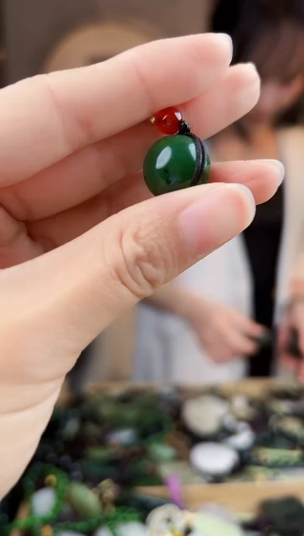 颈饰未镶嵌和田玉拍一发一，多样性发货