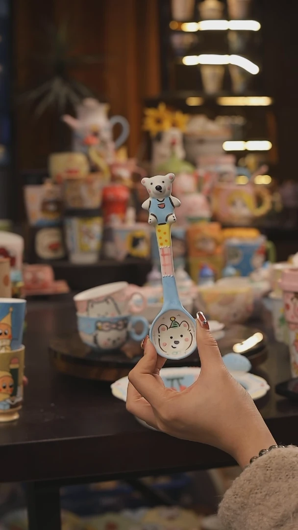 景德镇釉下彩绘设计师款式陶瓷