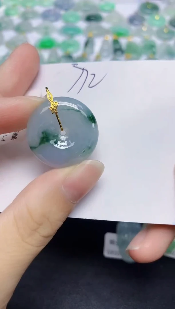 颈饰18K金镶嵌翡翠天然缅甸翡翠A货翡翠百元以上9元证书费自理