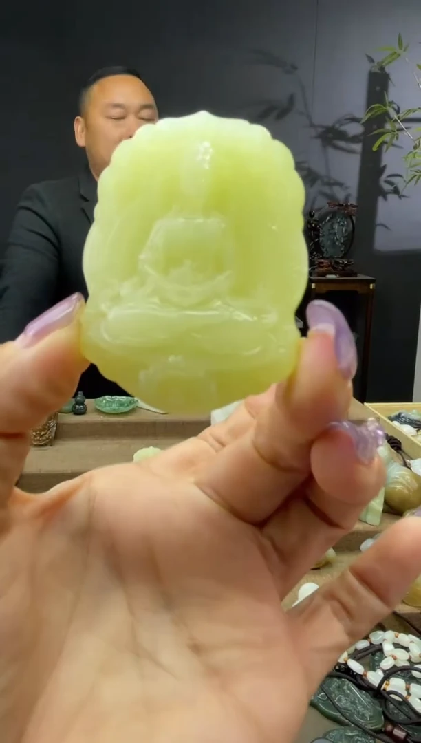 颈饰未镶嵌和田玉1