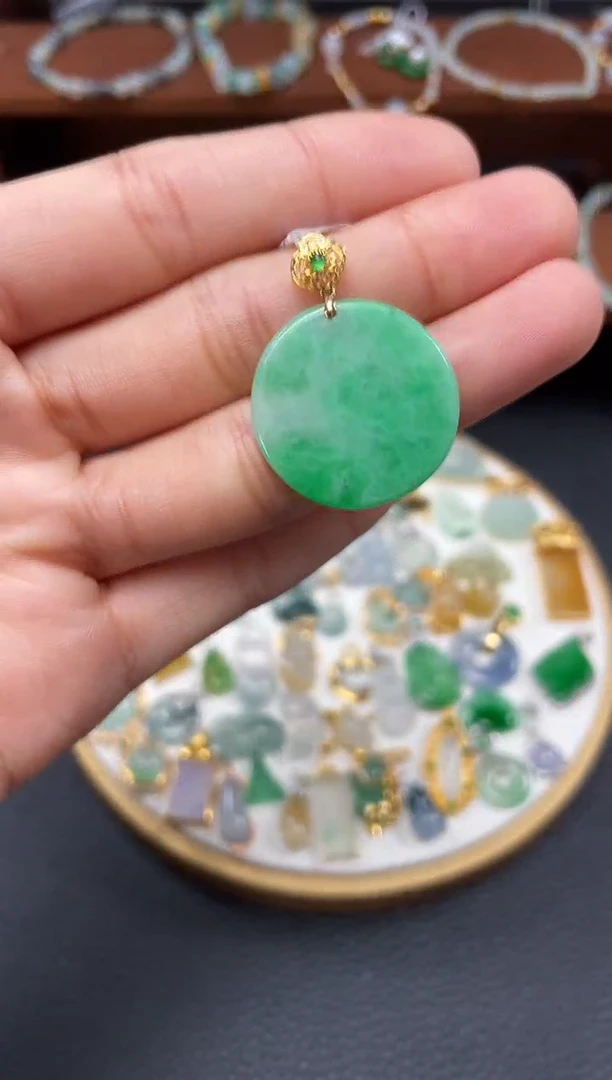 【闪购商品】翡翠吊坠(不含链)18K金镶嵌一个  JK458