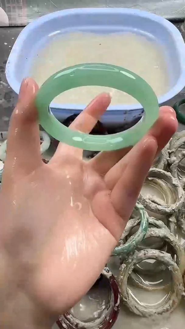未镶嵌手镯石英质玉27