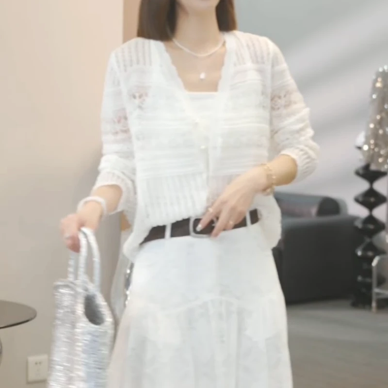 【朝思暮想】2025春季新款时尚设计感薄款气质长袖毛衣LK2502110