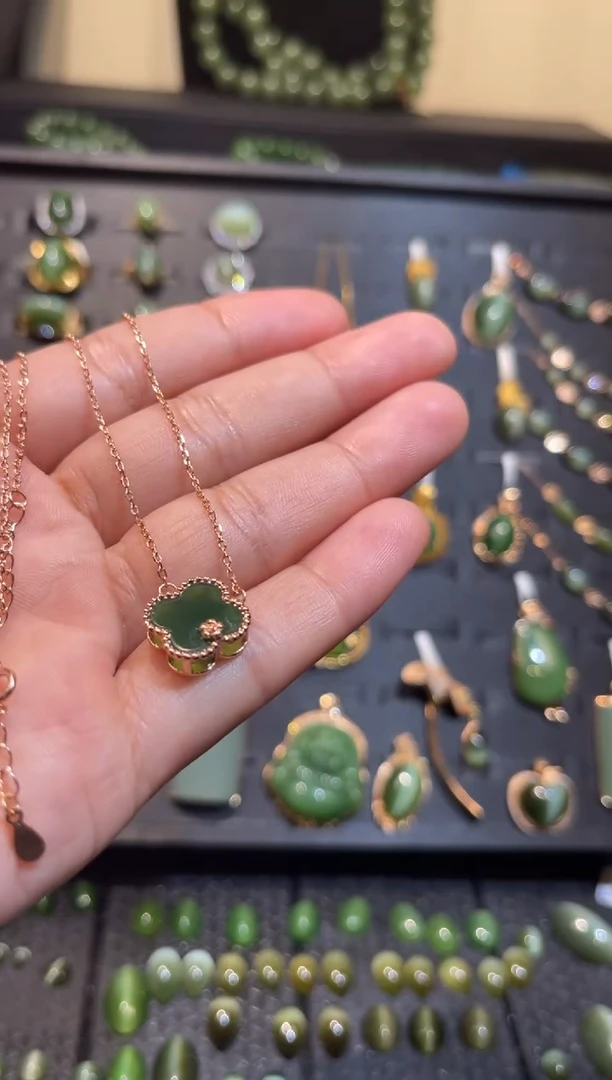 【闪购商品】和田玉碧玉四叶草吊坠银S925镶嵌多样性发一