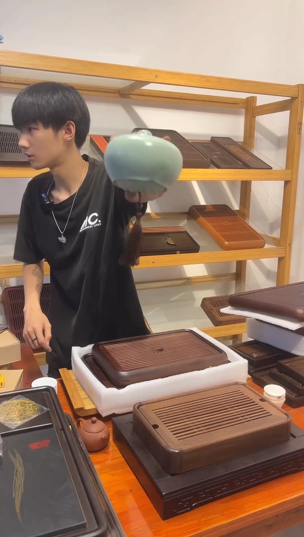 汝窑茶叶罐一个哦