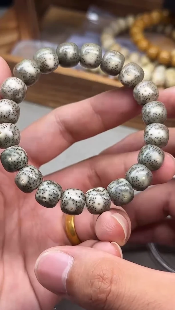 星月菩提手串W75  石玉正月 同枝大尺寸11.5*10.5