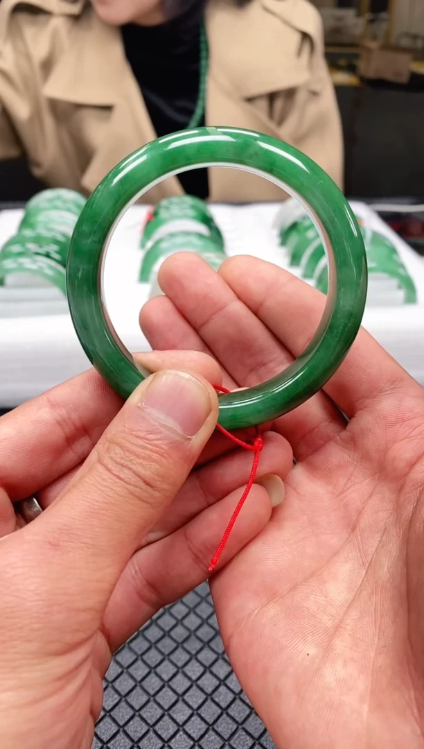 【闪购商品】石英质玉手镯未镶嵌1-冰飘花天然非洲翠-手镯.