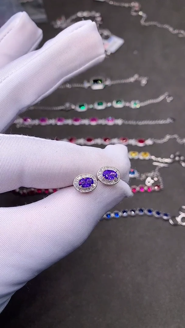 【闪购商品】彩色蓝宝石耳饰银S925镶嵌......