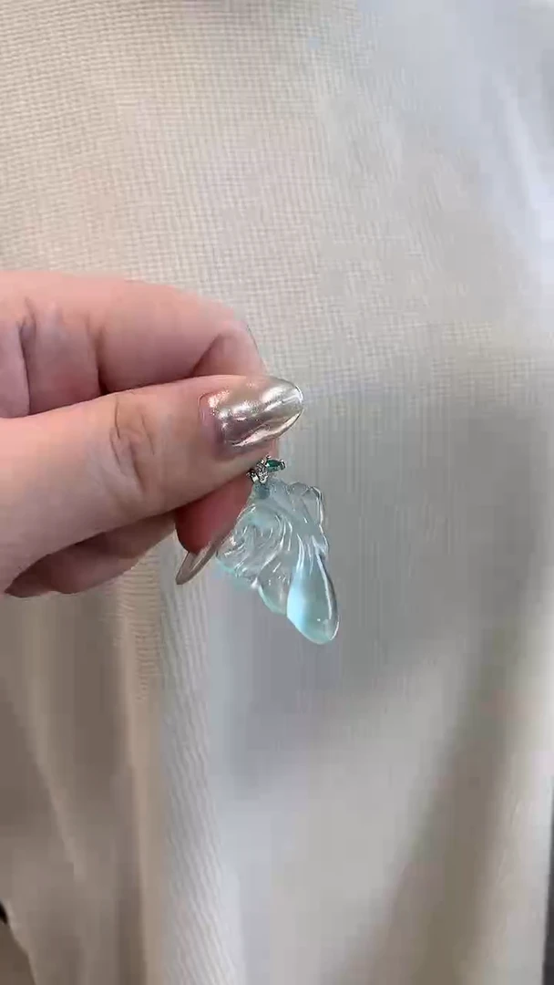 蛇纹石玉未镶嵌吊坠(不含链)蝴蝶