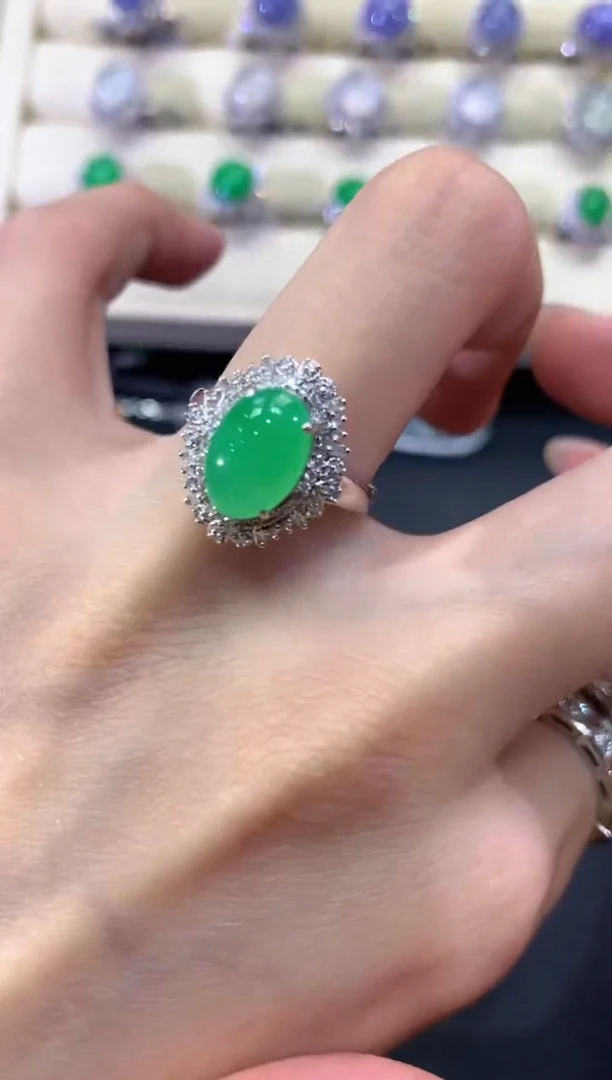 【闪购商品】翡翠戒指18K金镶嵌a230