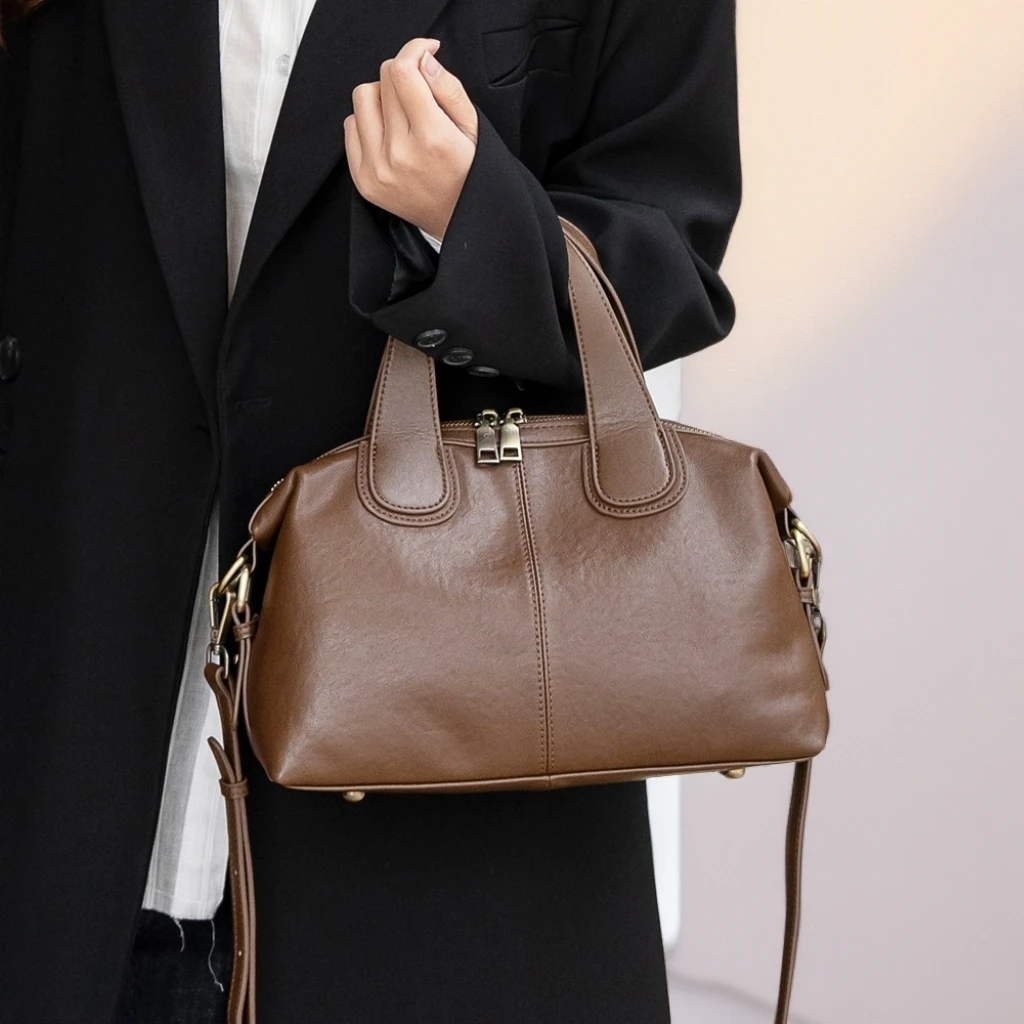 头层水晶牛皮波士顿包女高级感新款跨境手提斜挎包真皮女包枕头包