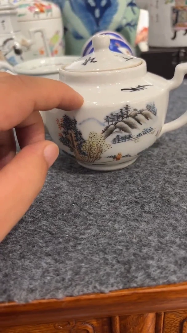 摆件瓷摆件瓷摆件山川小壶