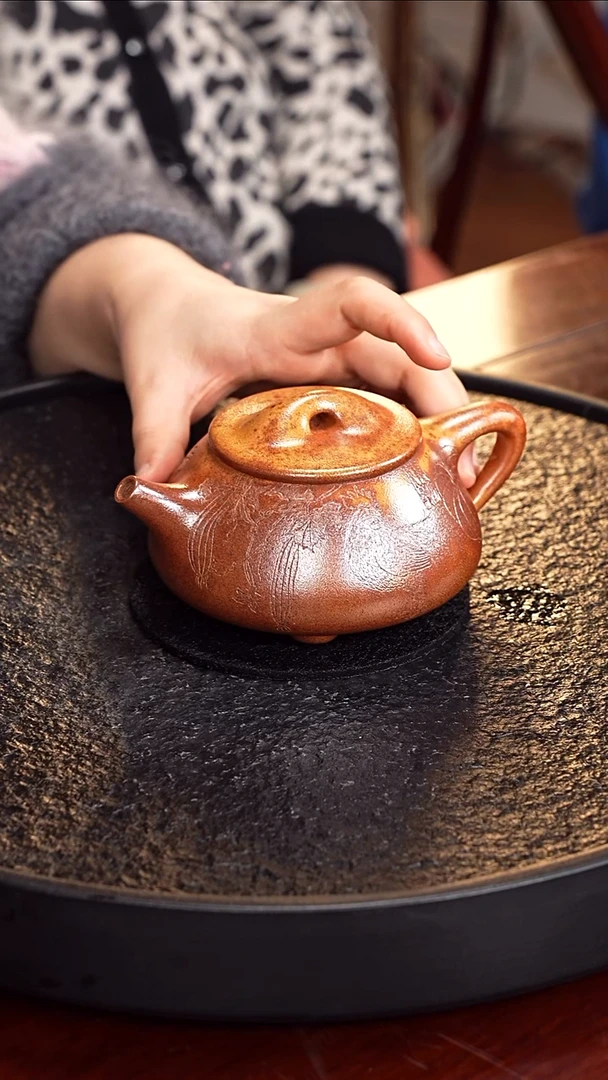 茶壶紫砂齐燕君  满瓢52 段泥柴烧  380毫升 陈大羽