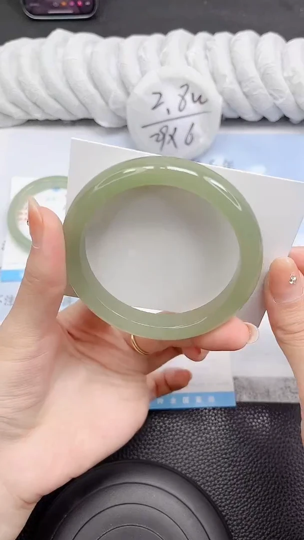 石英质玉手镯未镶嵌395-60.