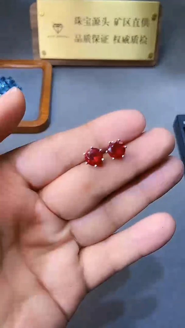 【闪购商品】红宝石耳饰银S925镶嵌354
