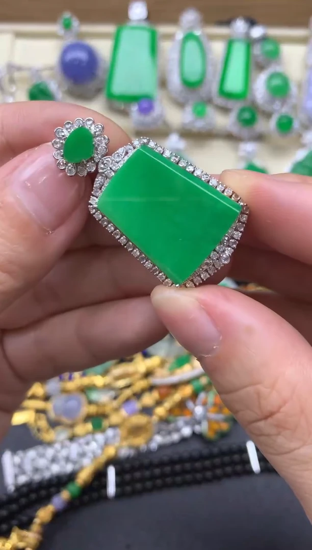 翡翠18K金镶嵌吊坠(不含链)517-中国好珍宝