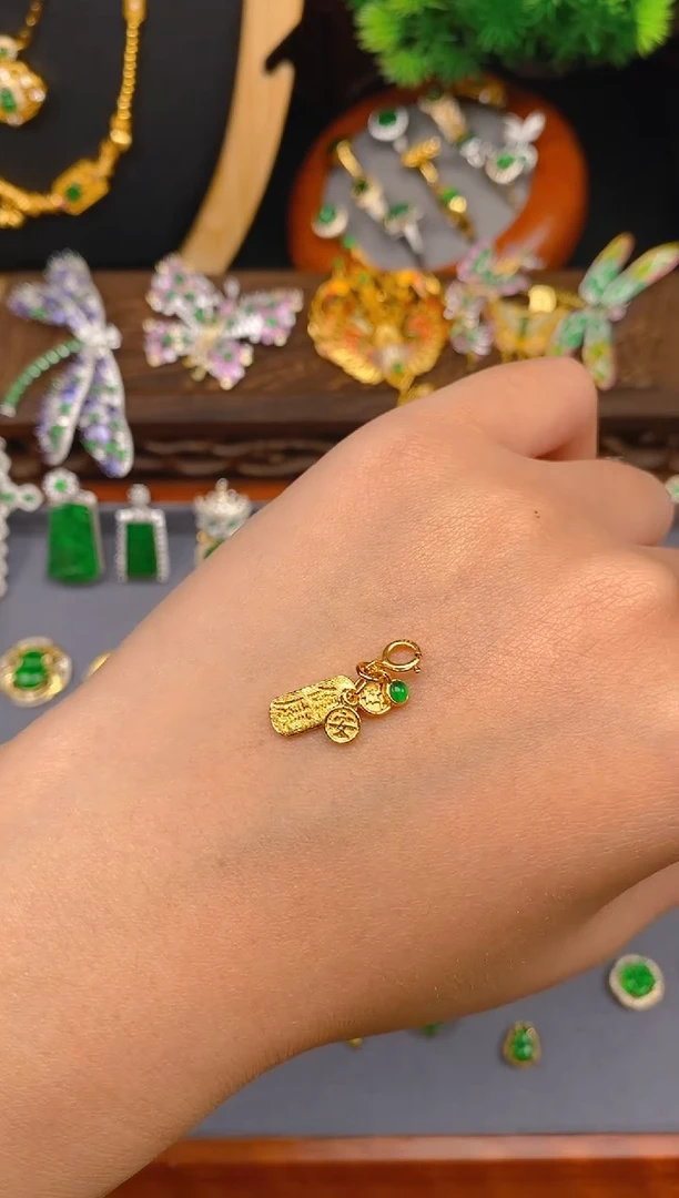 【闪购商品】翡翠吊坠(不含链)银S925镶嵌平安喜乐牌