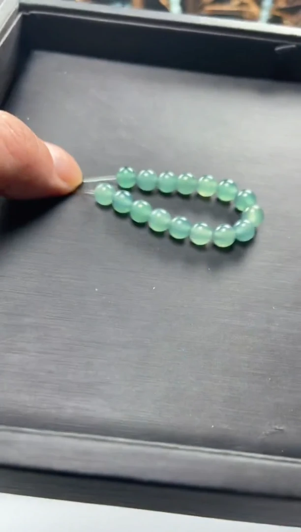 【闪购商品】翡翠手链未镶嵌多样性发货30颗卡6