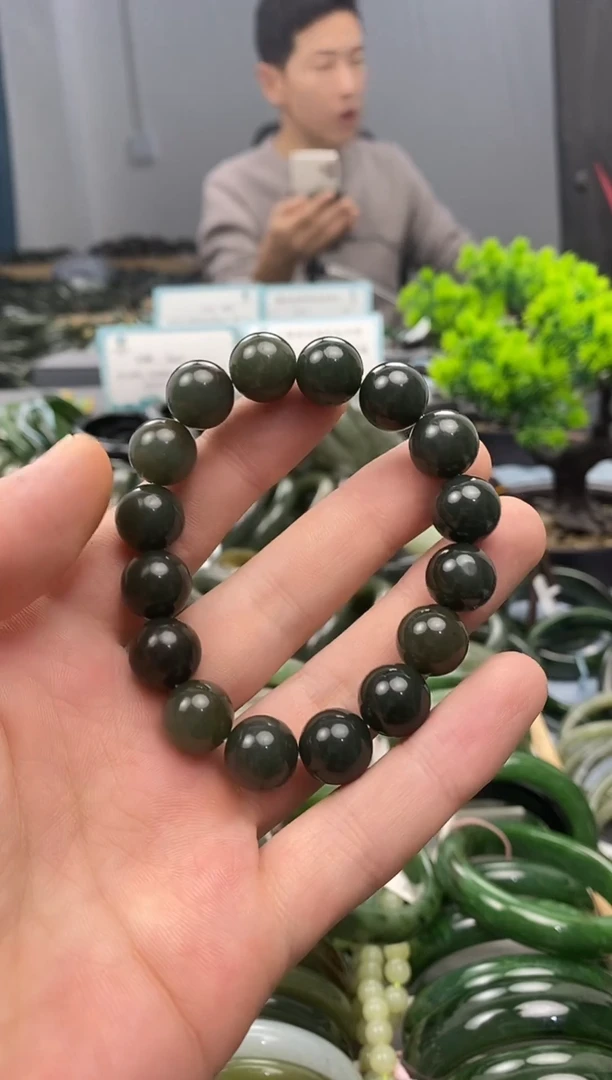 未镶嵌手镯和田玉12mm