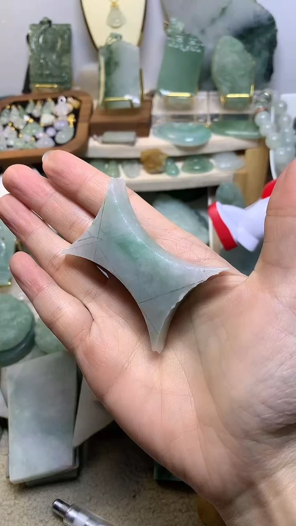 翡翠挂件未镶嵌缅甸A货翡翠，没有运费险