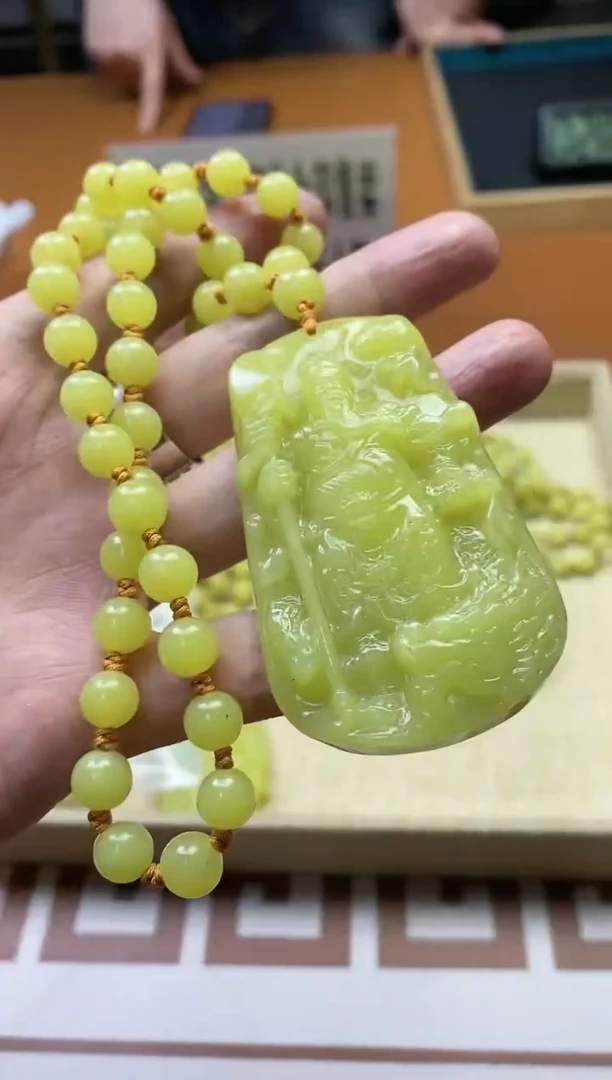 【闪购商品】蛇纹石玉其它未镶嵌多样性发货一个