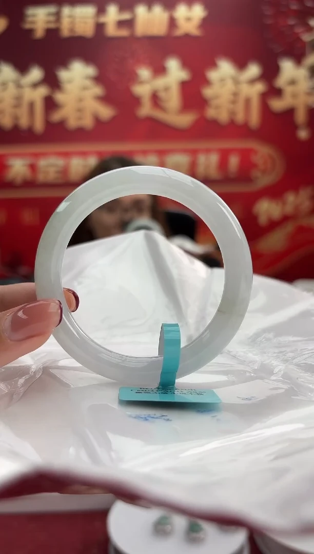 【闪购商品】翡翠手镯（圆镯）未镶嵌10手镯