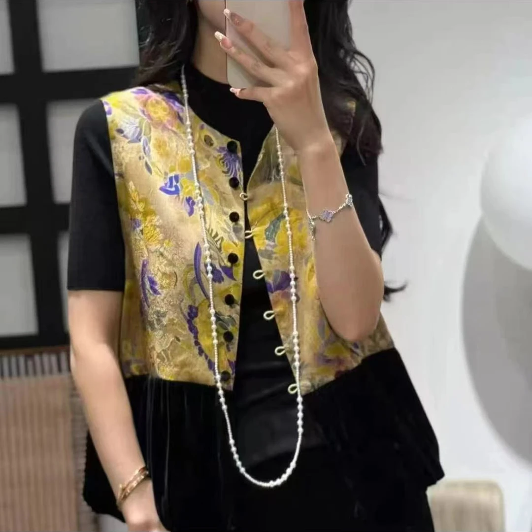 高品质新中式撞色拼接提花丝绒马甲女秋季新款时尚圆领单排扣坎肩