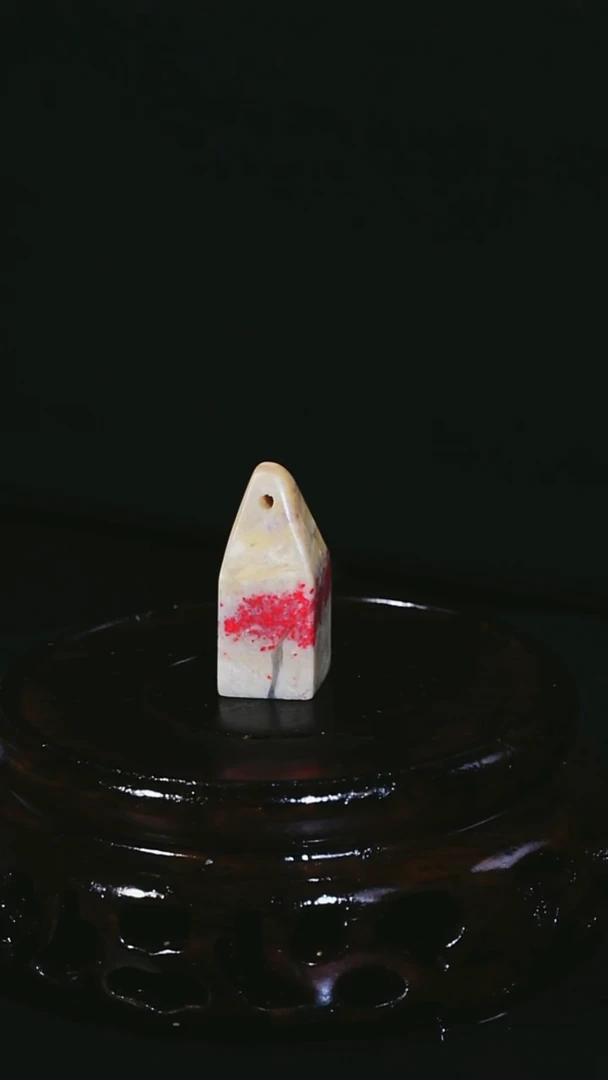 昌化石昌化鸡血石