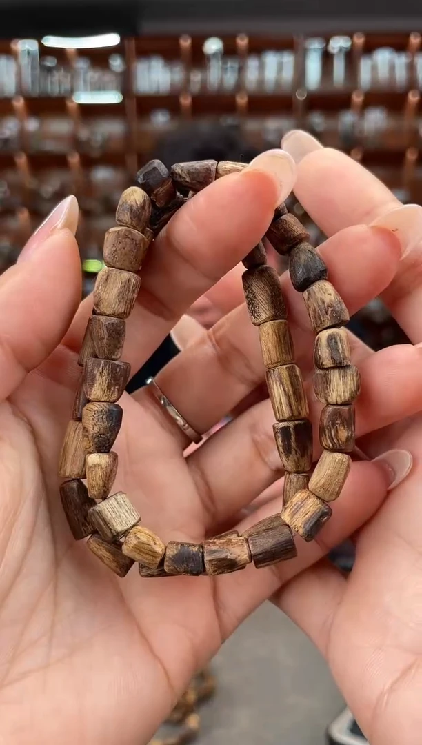 【闪购商品】沉香手串51号老惠安多样性发一条