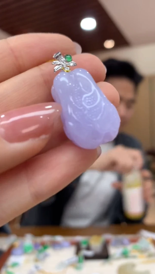 吊坠(不含链)18K金镶嵌翡翠白菜