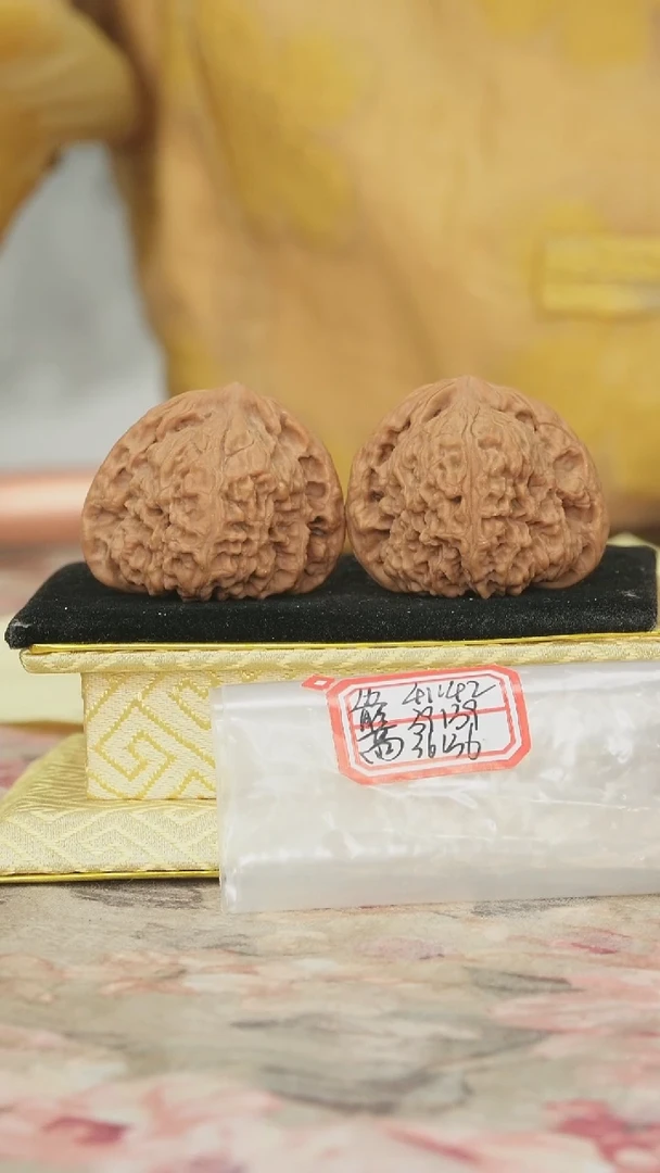 把件文玩核桃原产地南疆石
