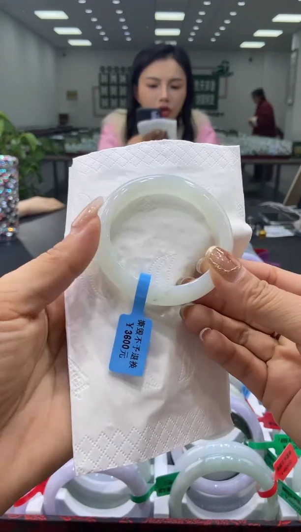 未镶嵌手镯翡翠0001393