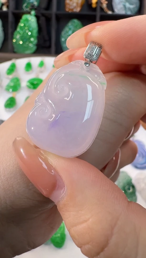 颈饰18K金镶嵌翡翠缅甸A货翡翠