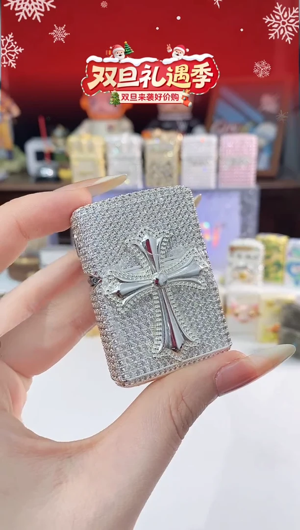 铜满钻十字心 VG礼盒礼袋+133ml油x1+火石x1+礼包x1