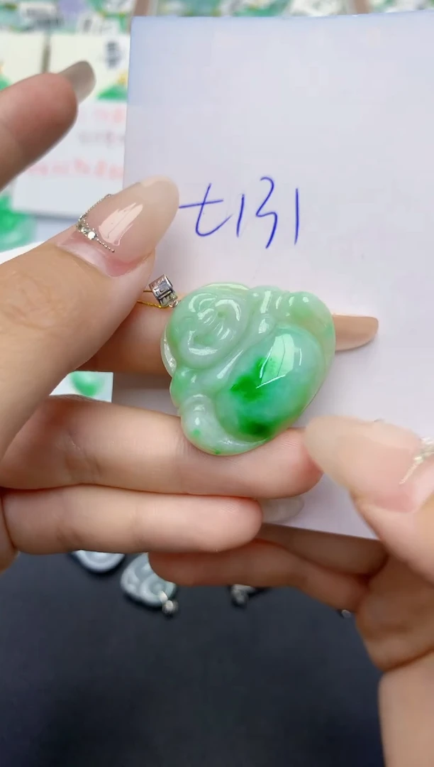 翡翠18K金镶嵌颈饰天然缅甸A货翡翠