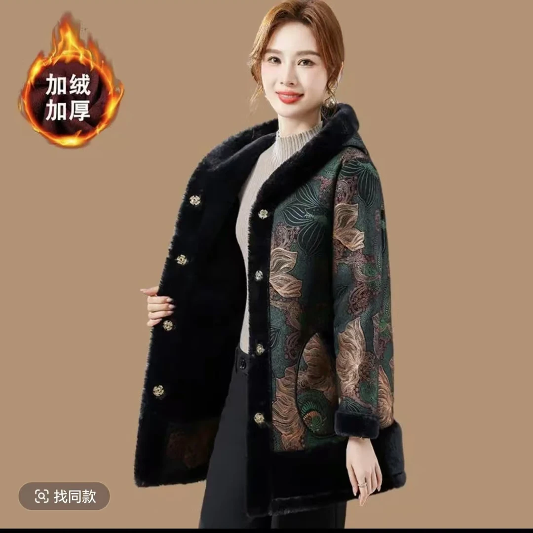 7715中老年人冬装女妈妈装外套棉袄大衣老仓库五楼东