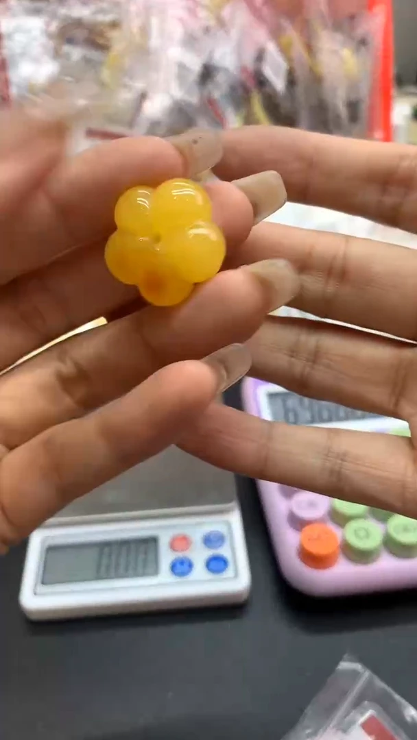 未镶嵌琥珀珠宝奇石1259
