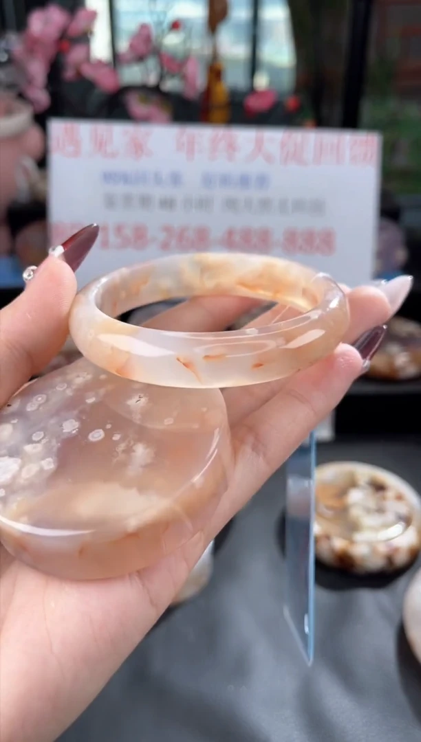 【闪购商品】石英质玉手镯未镶嵌57